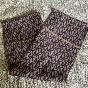 Michael kors  scarf